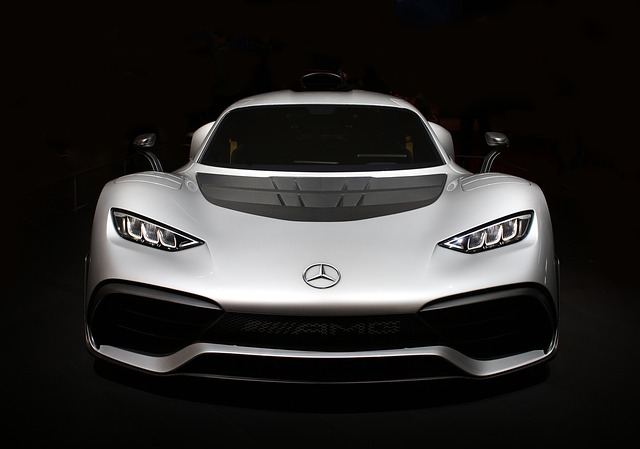 moderní mercedes-benz