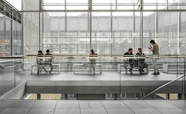 skleněné zábradlí